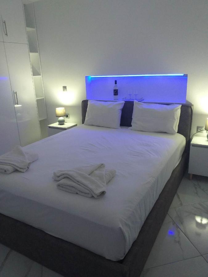 Infinity Blue Suite Panteli Ngoại thất bức ảnh