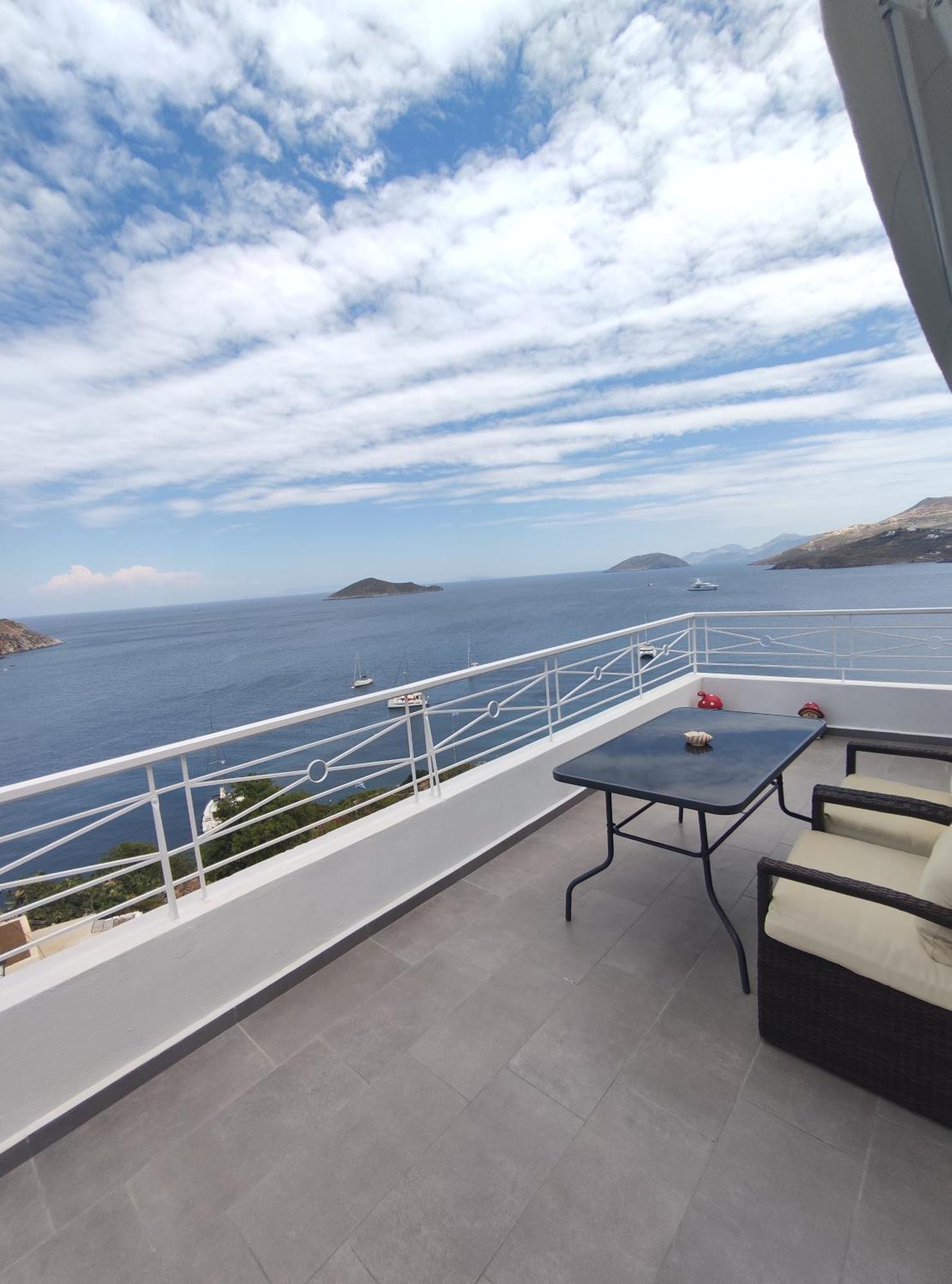 Infinity Blue Suite Panteli Ngoại thất bức ảnh